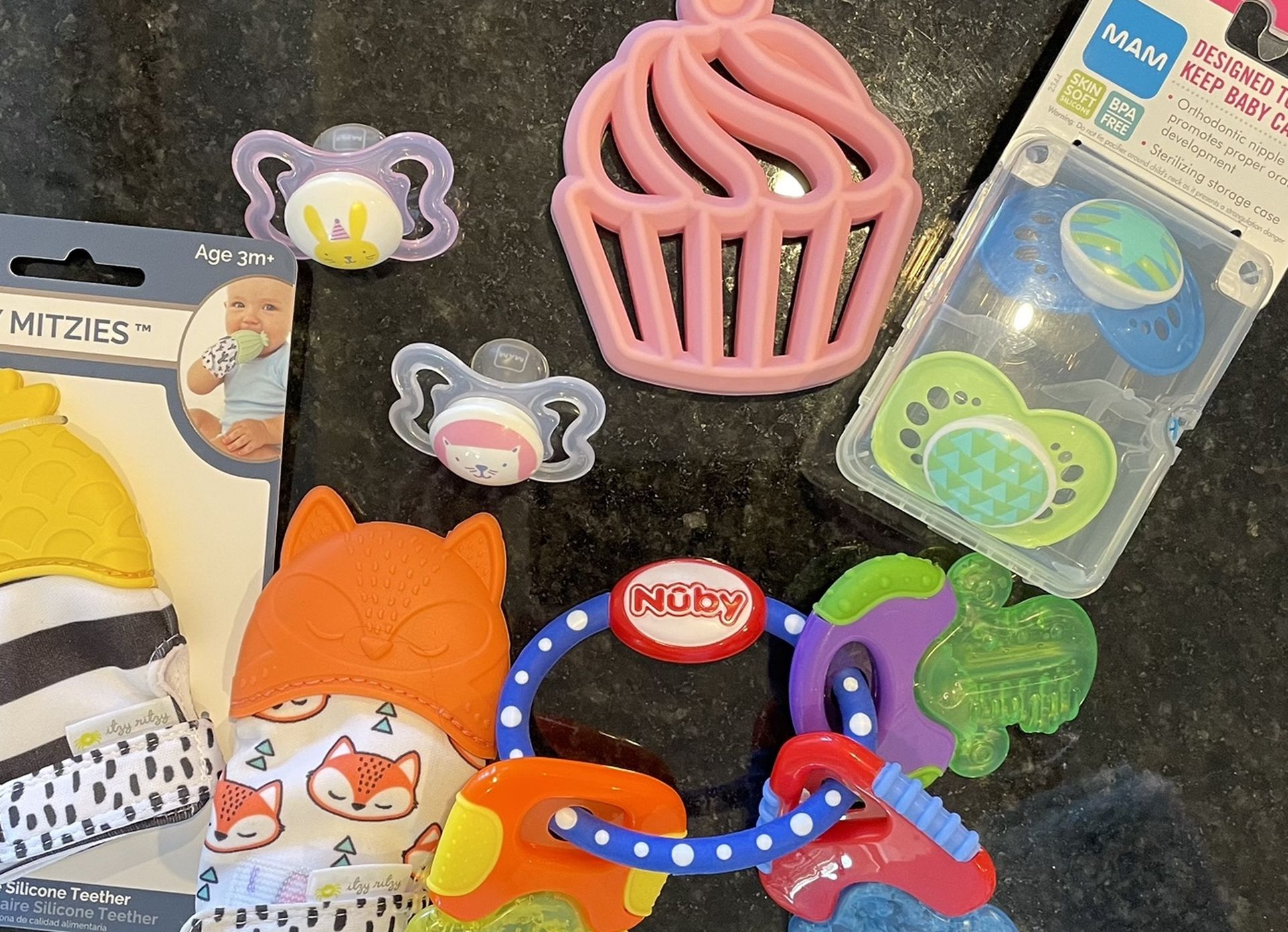 8 Pieces Of Baby Chewing Toys