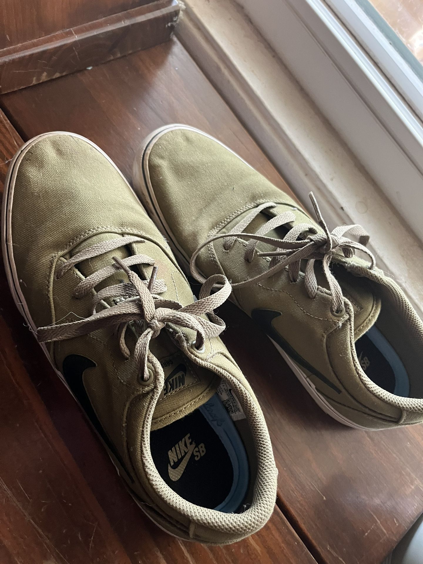 9.5 Men Shoes