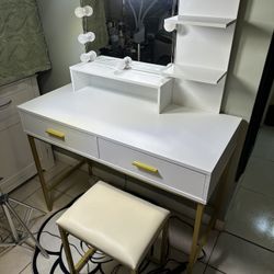 Vanity Con Silla Y Alfombra 