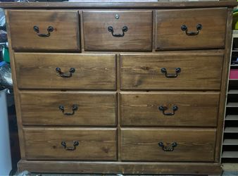 Dresser