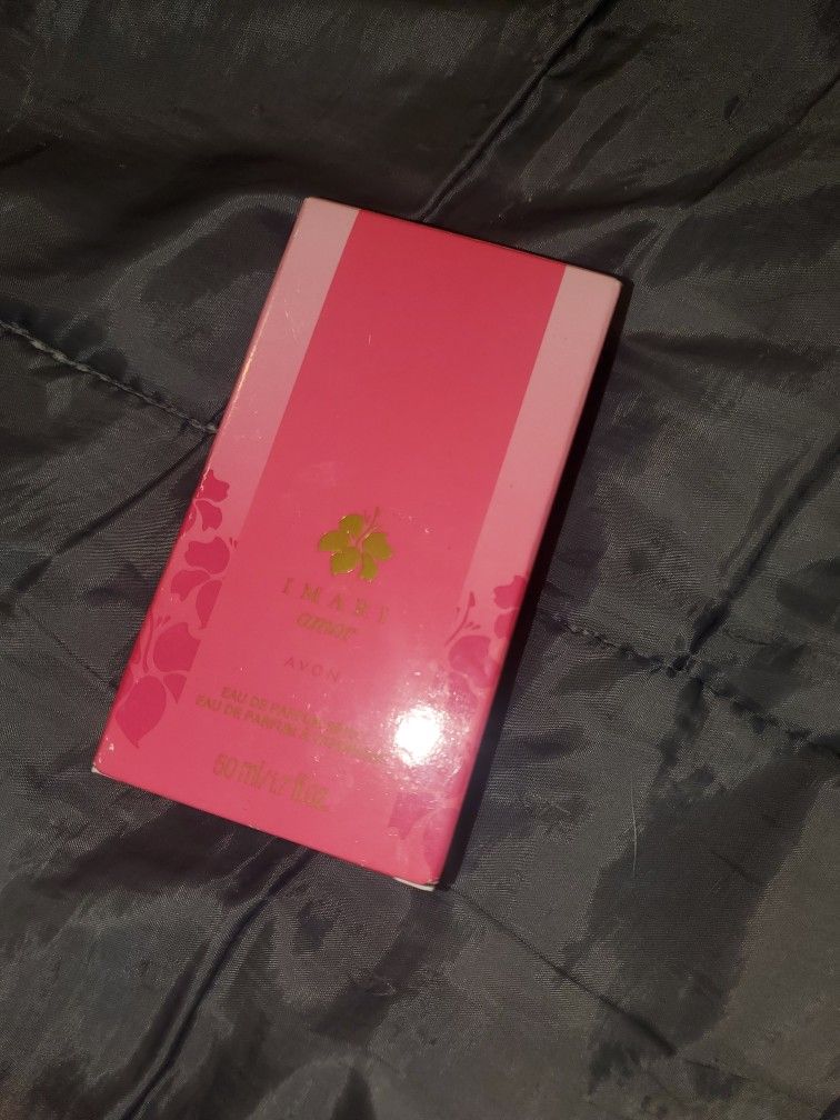 AVON PERFUMEđź’™