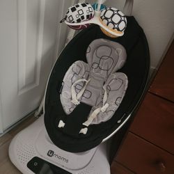 Baby Swing 4moms mamaRoo Multi-motion