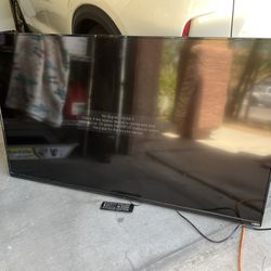 Vizio 60 Inch TV With Remote