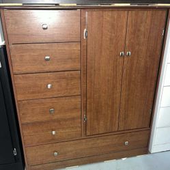 Large Cherry Pacoima 