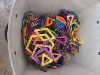 Magnets toys