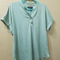 Women's Size Large Green Shirt