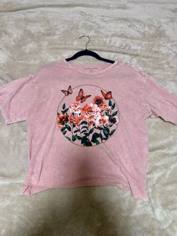 NWOT graphic tee Ultra soft size:Small