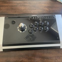 Qanba Obsidian fight stick