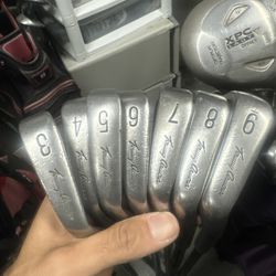 Tommy Armour 845 Irons In Right Handed 