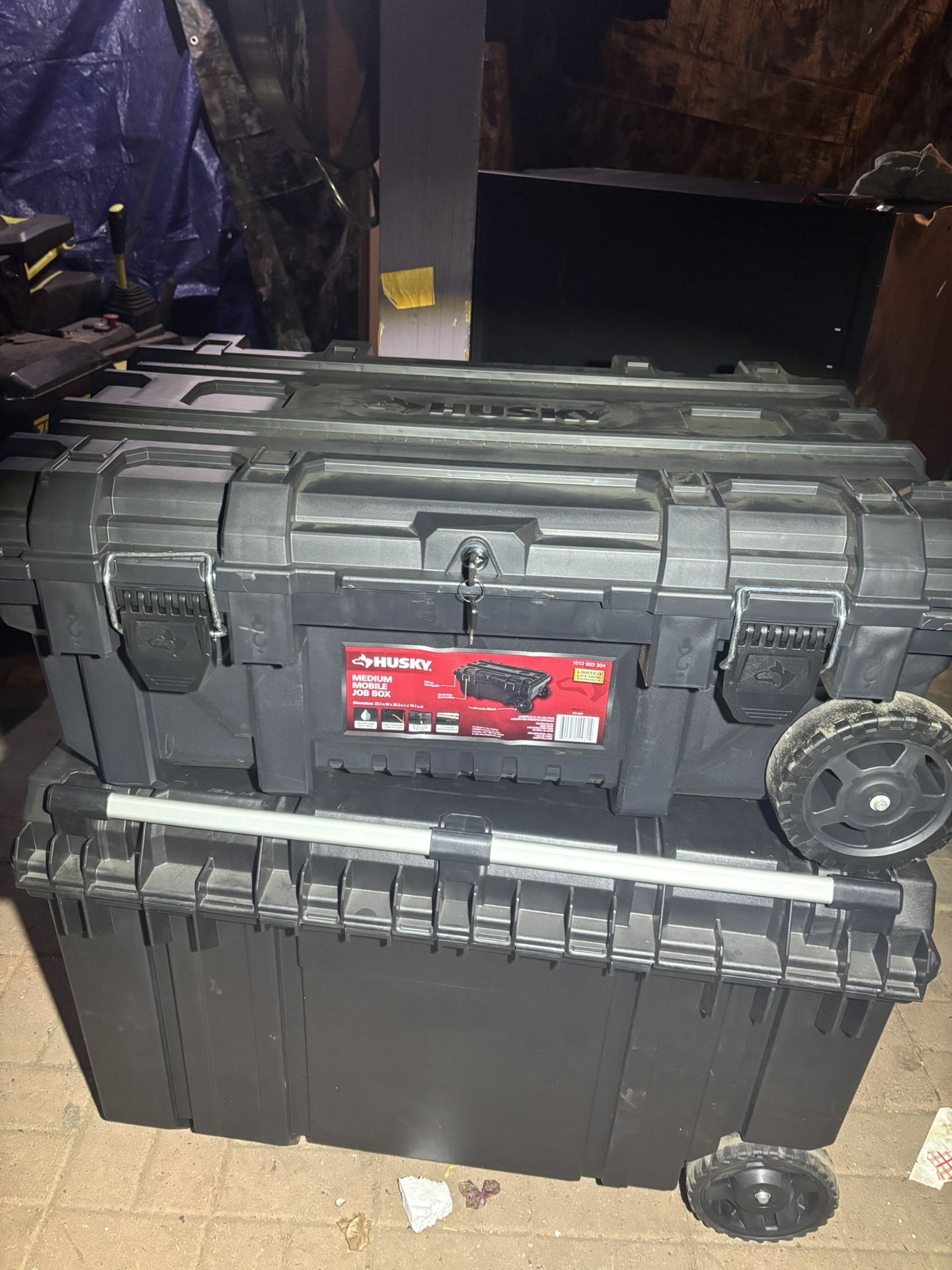 Husky mobile Storage