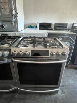 Stove (30” wide)