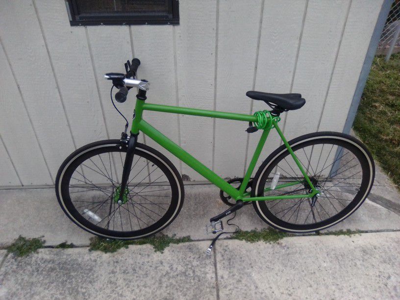 Sole Bicycles Single Speed 29" Road Bike

Down To $200