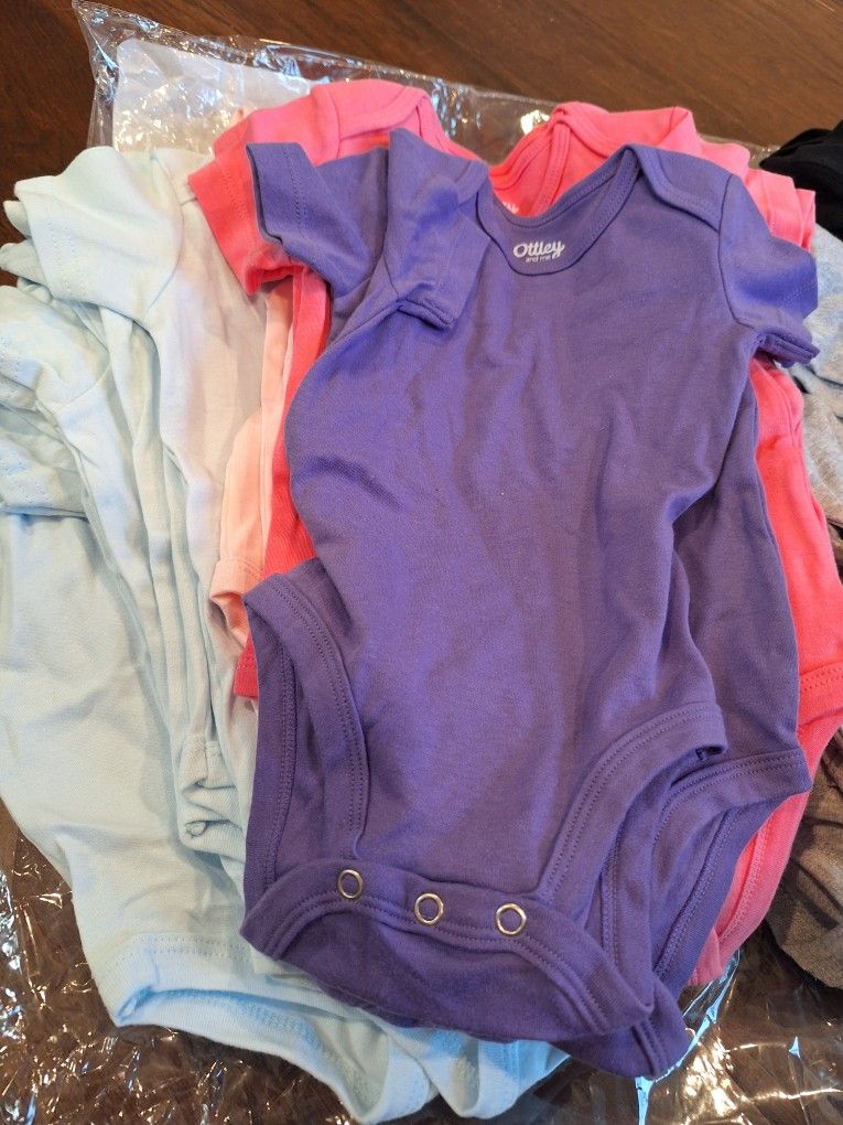Infant / Toddler Onesies ,Tees & Bodysuits LOT