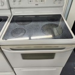 Kenmore Electric Stove 30in width Including Warranty!