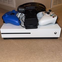 Xbox One S W/Controller and Headset