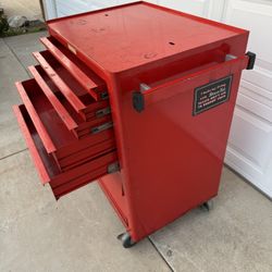 Snap-on Tool Box/ Snapon Toolbox/ Snap on tool box/ casters/ rolling/ wheels 
