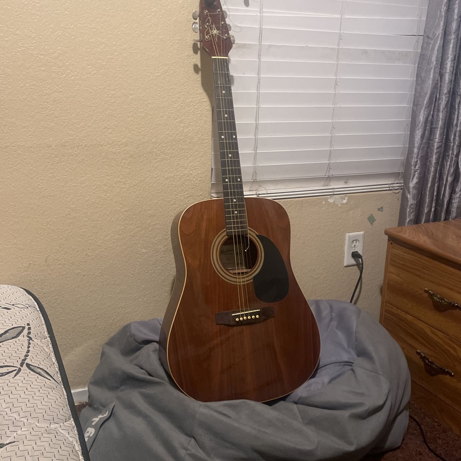 Acoustic Guitar