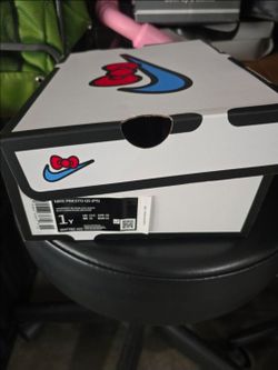 Kids Hello Kitty Nike Prestos