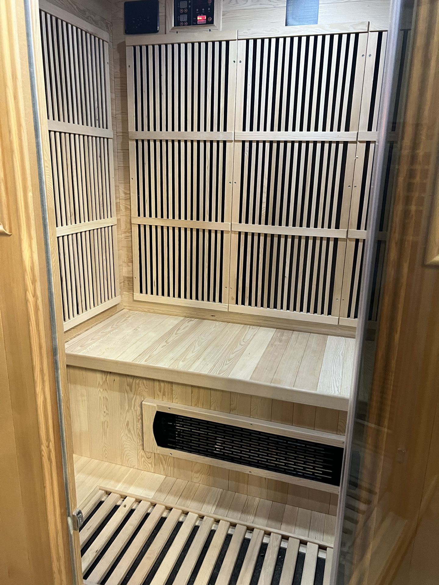 Brand New Sauna Used 1 Time 