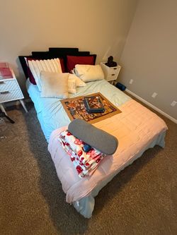 Queen size Bed