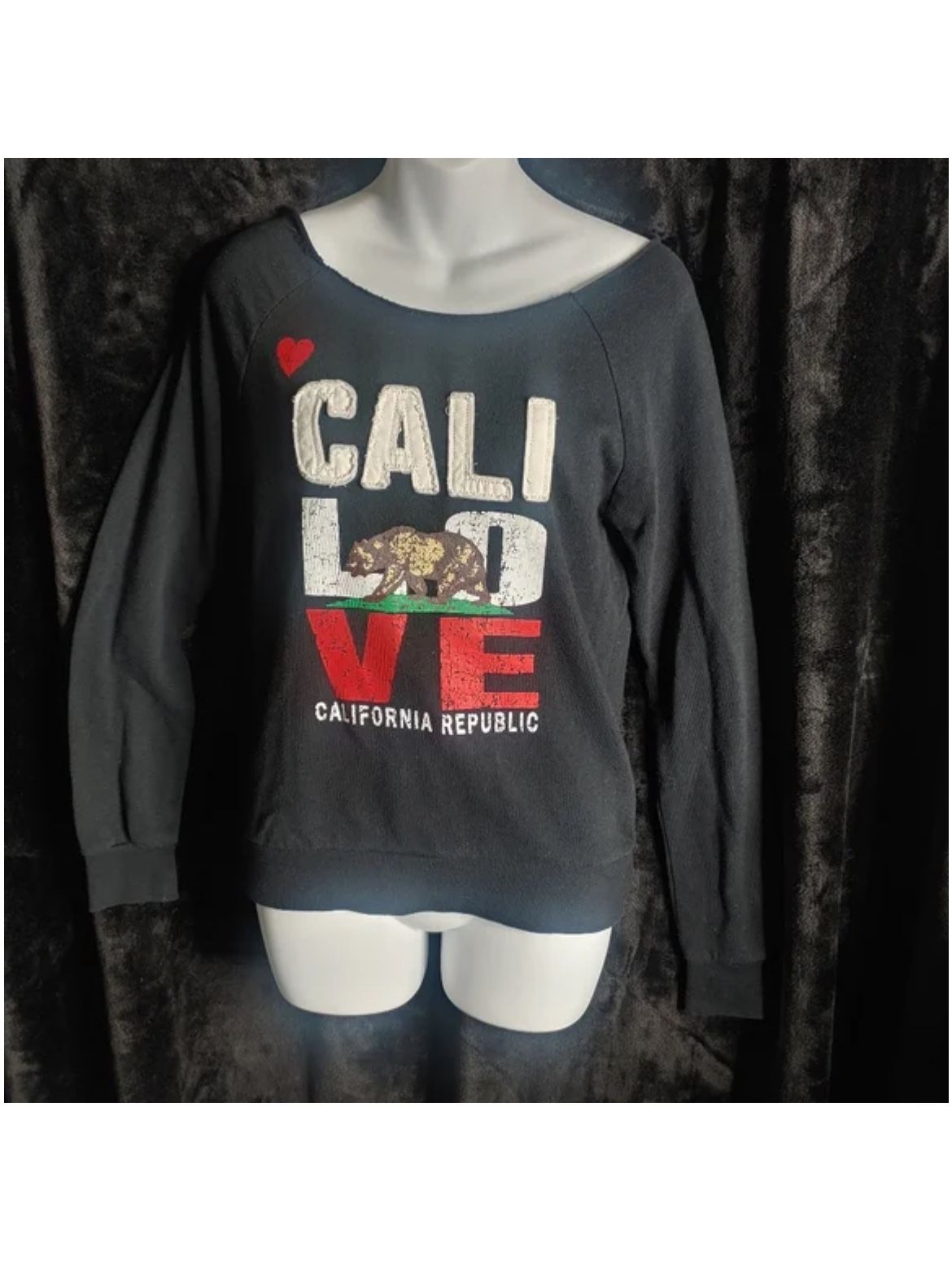 Green Sleeved Cali Love Off Shoulder Sweatshirt, Large *BRAND NEW*
