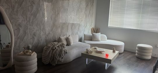 LIVING ROOM DECOR