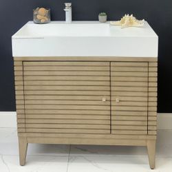 36" Freestanding Whitewashed Walnut Bathroom Vanity w/ Infinity Sink