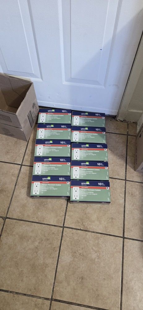 Leviton 100 Swchets For 150 Dlls Tamper Resistant