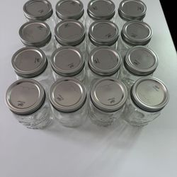 16 Mason Jars With Brand New Tops
