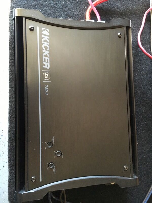 Kicker ZX 750.1 channel amp