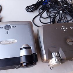 2 Projectors  Working With Accessories And Cables Make An Offer Pick Up In Santa Ana 