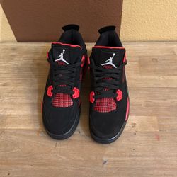 Jordan 4s