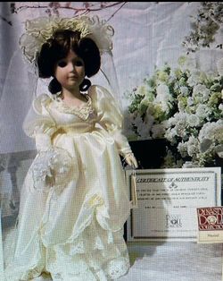 Dynasty Porcelain Musical Bride Doll #4
