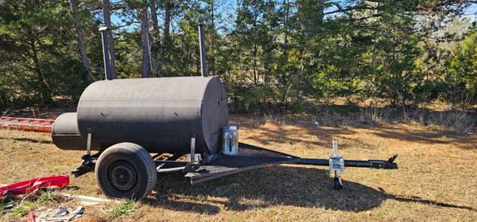 Pull behind smoker
