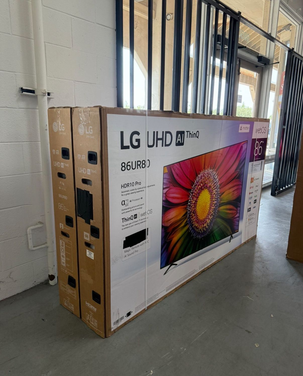 86 “ LG Smart 4K LED HDR TV
