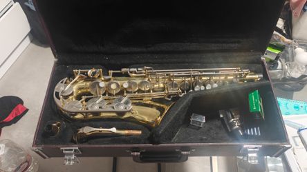 Yamaha Alto Saxophone with Hard Case