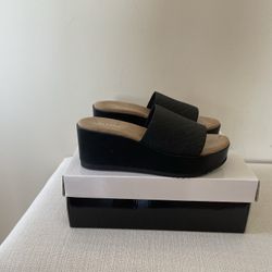 Alfani Wedges Size 7