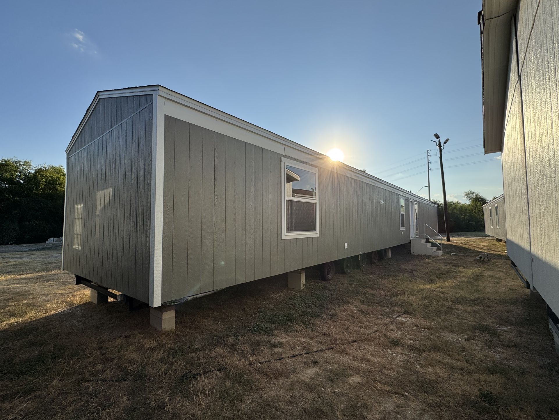 4 Bedroom Display Model Mobile Home For Sale