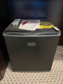 mini refrigerator - 1.7 cu ft