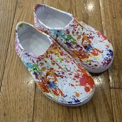 Brand New - Bebe Girls White Multicolor Paint-Splatter Water Shoe Toddler Girls Size 5/6