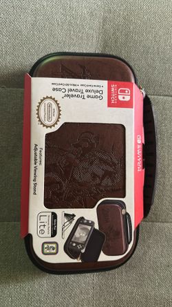 Nintendo switch( Deluxe Travel case)