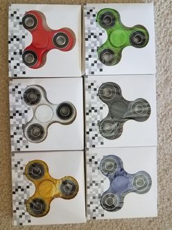 Garage sale 3 for $3 fidget spinner spinners