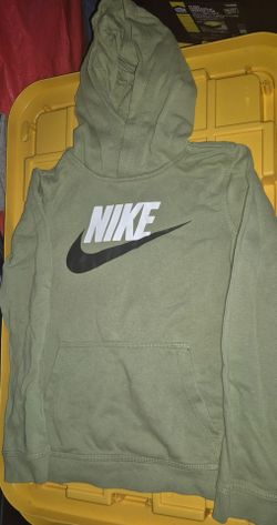 Boys nike hoodie size large