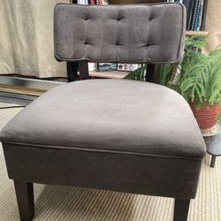 Grey Open-backed Reading Chair 
