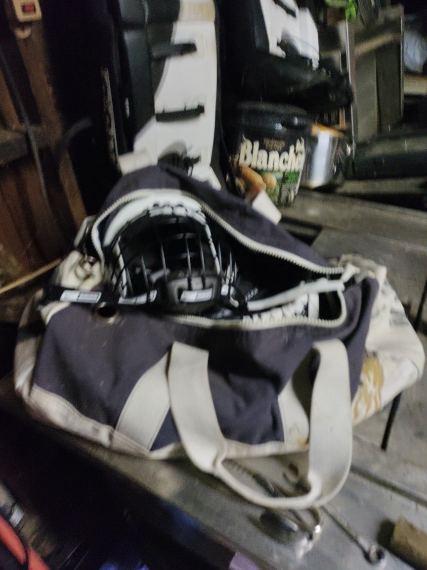 Hockey Bag With Knee Pads Neck Pad 2 Pair Skate Helmet Take It All 150.00