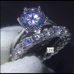 New 18k White Gold Wedding Ring Set 