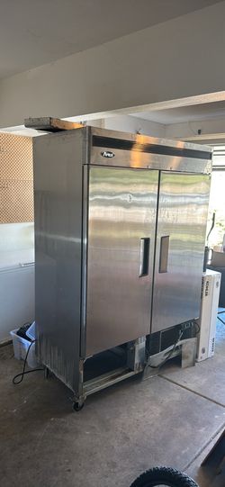 Commercial freezer Compressor is not working