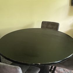 Round Breakfast Table 