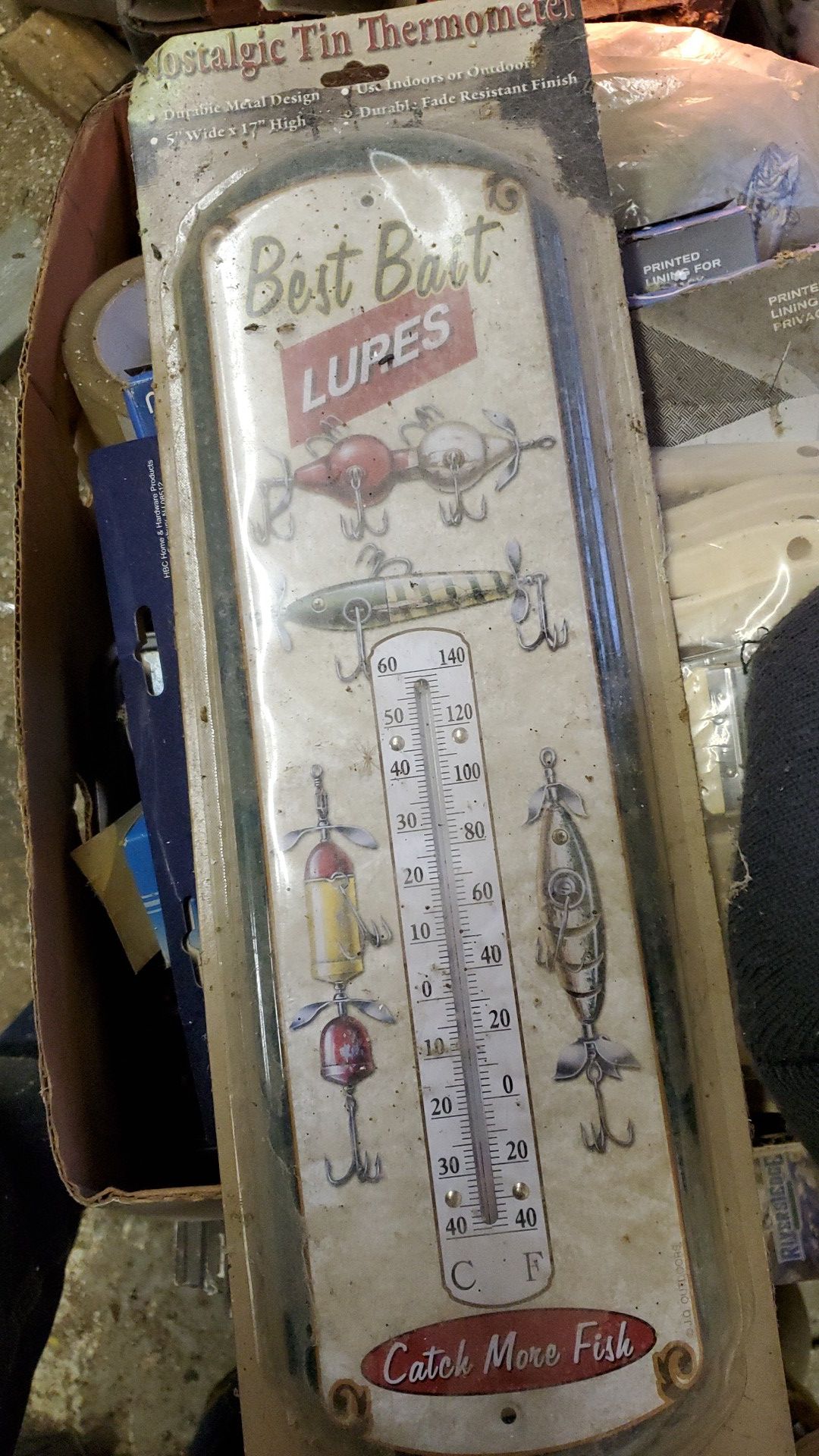 Nostalgic tin thermometer