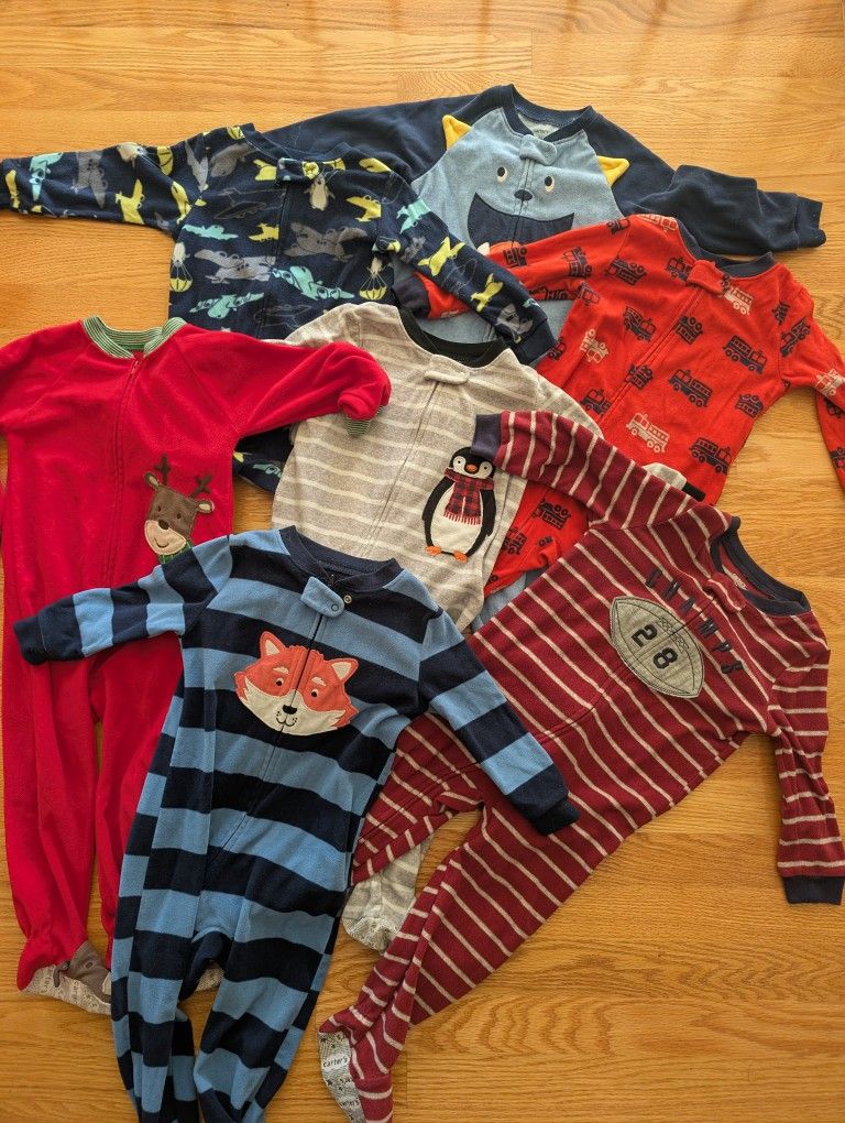 2t Boys Fleece Footed PJ's - 7 Pjs